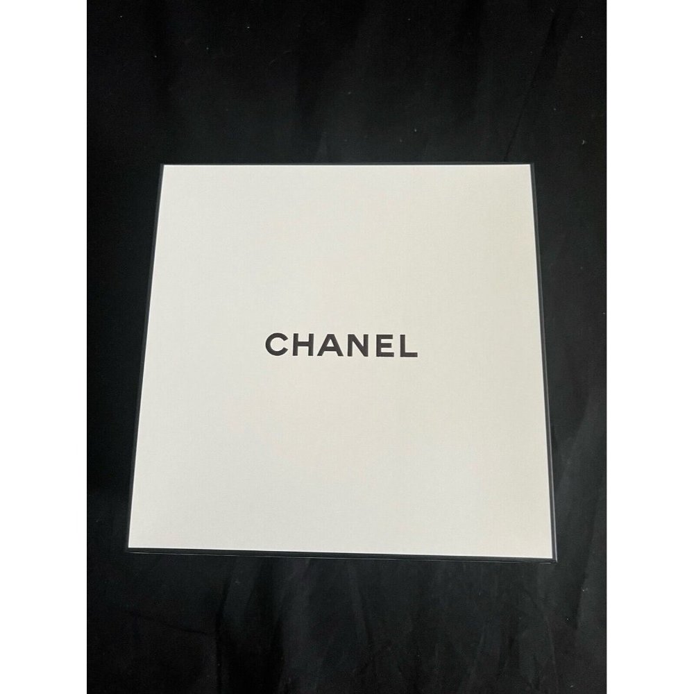 CHANEL Empty Gift Box Storage White 8.5" x 8.5" x 4"